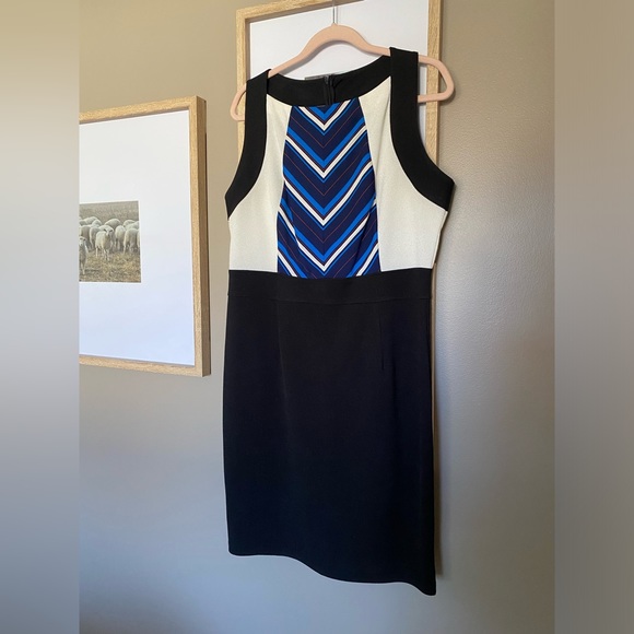 Professional summer fun dress - Picture 3 of 4